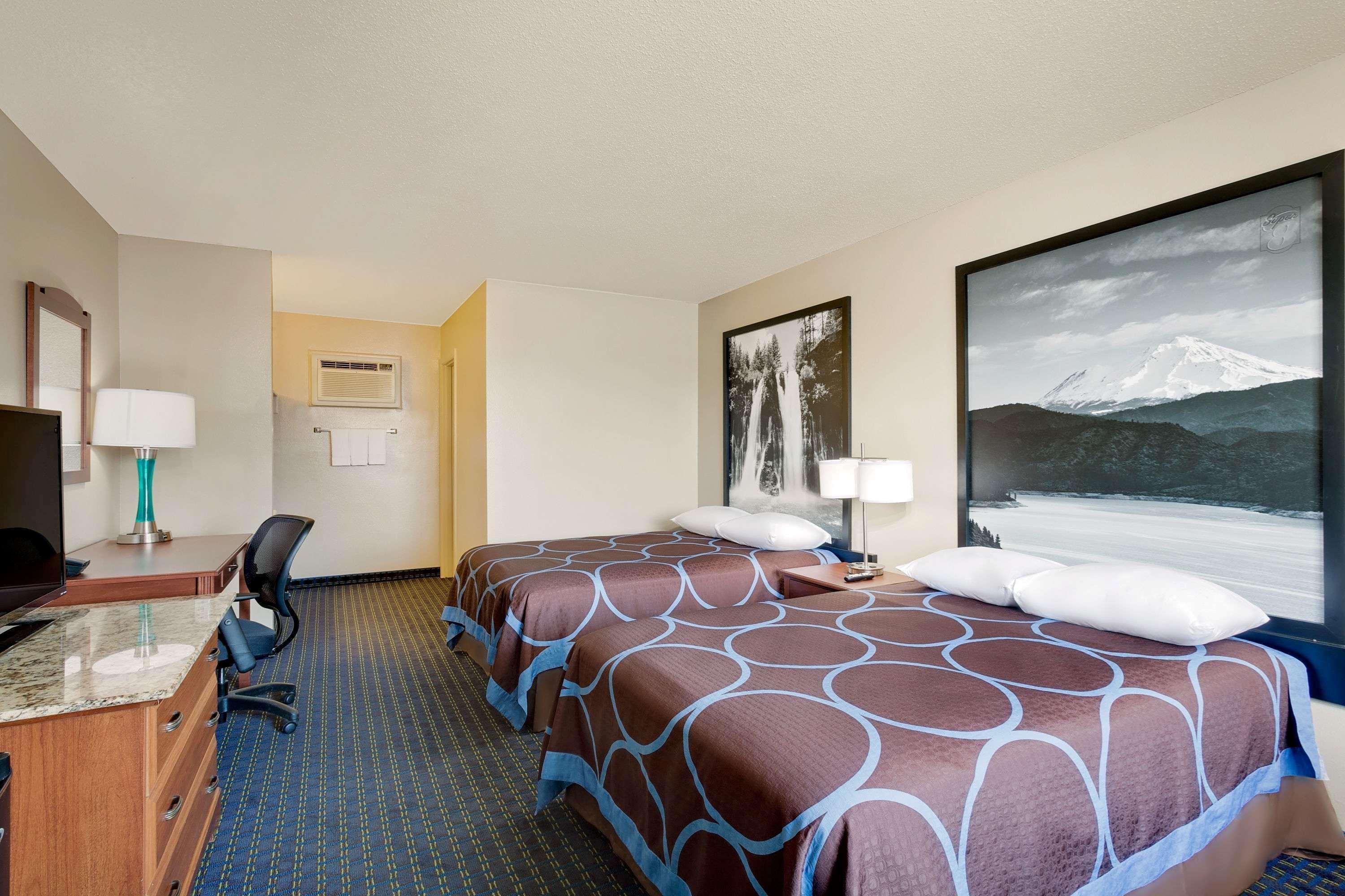 Super 8 By Wyndham Alturas Hotel Екстериор снимка